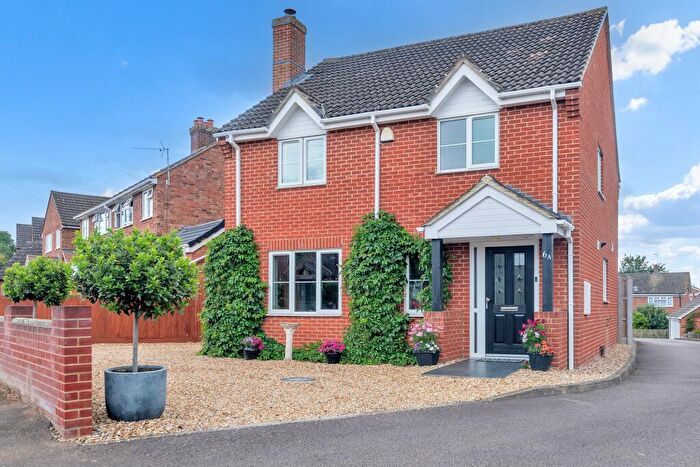 4 Bedroom Detached House For Sale In New Road, Bromham, MK43