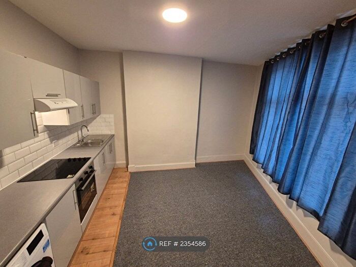 1 Bedroom Flat To Rent In Clarence Road, London, E5