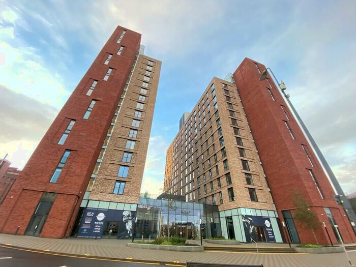 2 Bedroom Apartment To Rent In No Old Trafford, Wharf End, M17