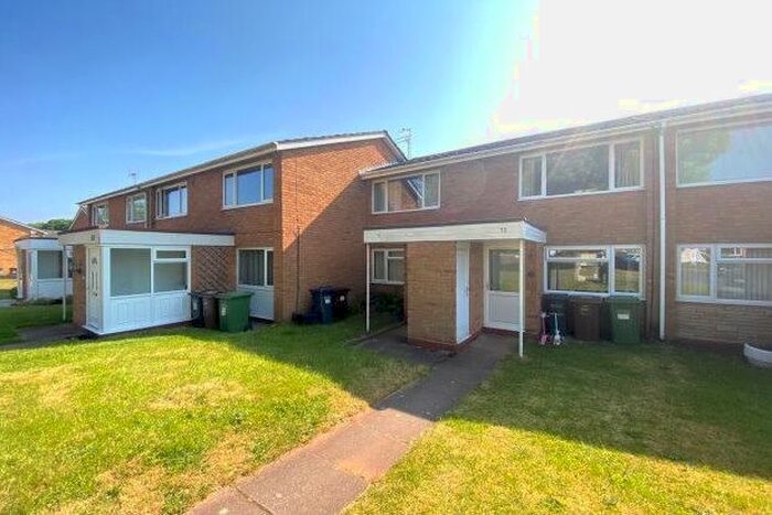 2 Bedroom Flat To Rent In Nethercote Gardens, Solihull, B90