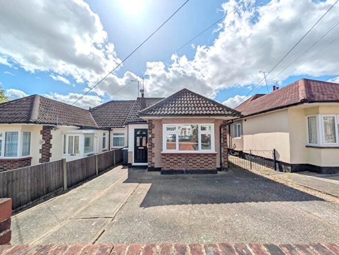 2 Bedroom Semi-Detached Bungalow For Sale In The Crescent, Hadleigh, Essex, SS7