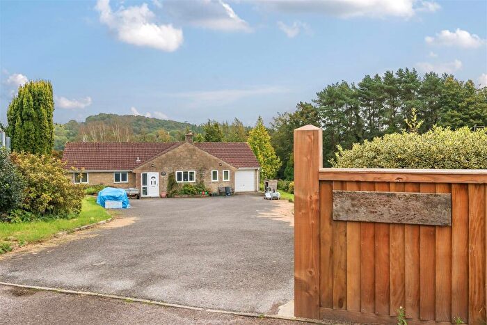 3 Bedroom Bungalow To Rent In Marsh, Honiton, EX14