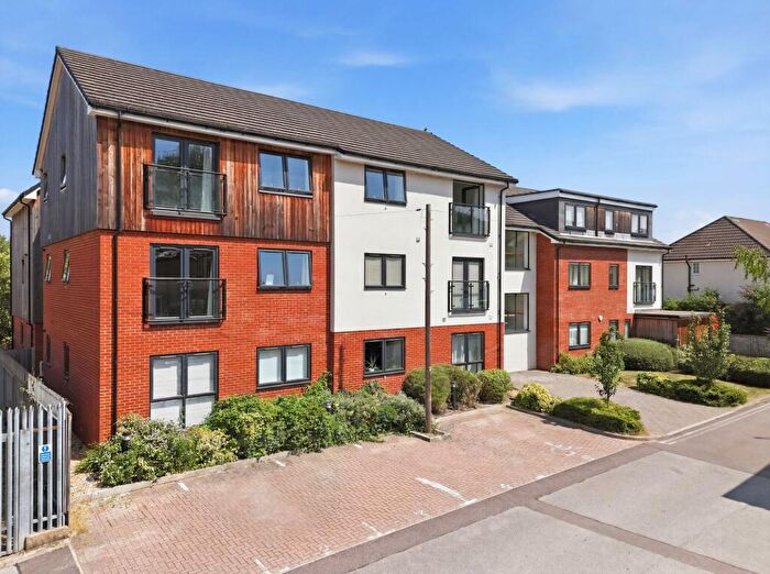 1 Bedroom Flat For Sale In Cooks Way, Hitchin, SG4