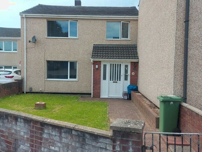 3 Bedroom House To Rent In Radnor Way, Cwmbran, NP44