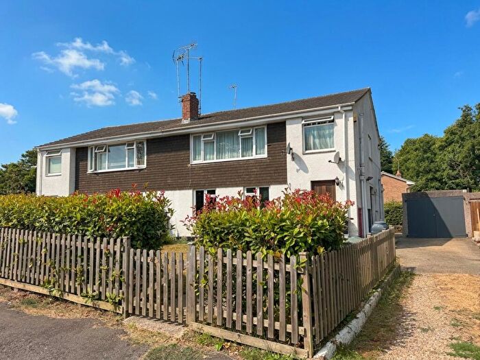2 Bedroom Ground Maisonette For Sale In Tates Road, Hythe, SO45