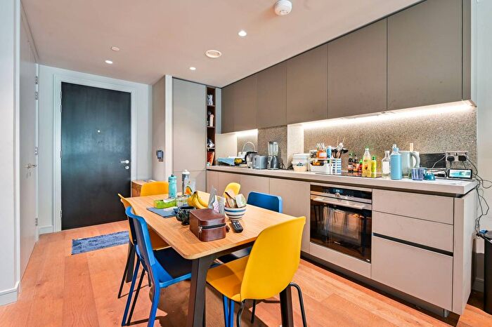 1 Bedroom Flat For Sale In Cutter Lane, North Greenwich, London, SE10