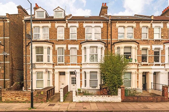 2 Bedroom Flat For Sale In Saltram Crescent, Maida Vale, W9