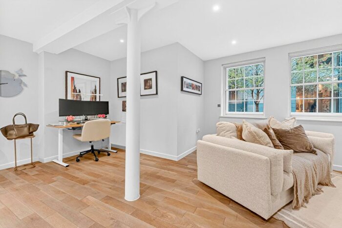 1 Bedroom Flat To Rent In Savage Gardens, Tower, EC3N