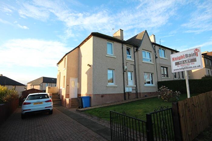 3 Bedroom Flat To Rent In Crossgreen Drive, Uphall, West Lothian, EH52