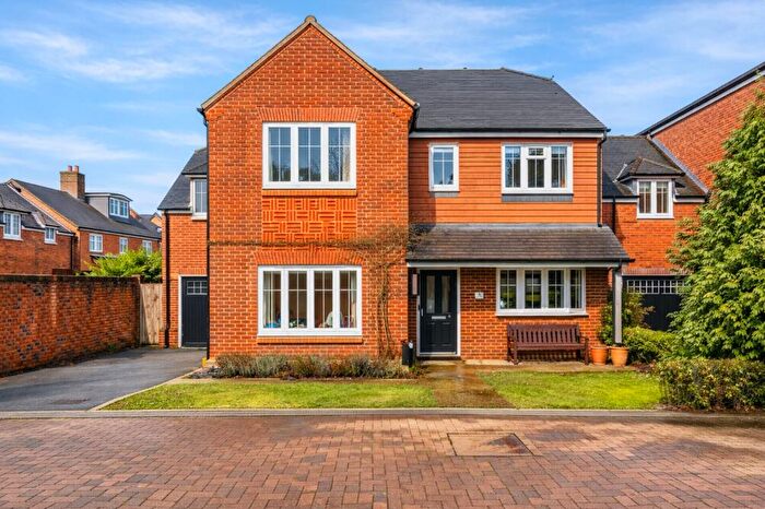 5 Bedroom Detached House For Sale In Scott Close, Kings Park, St. Albans, Hertfordshire, AL3
