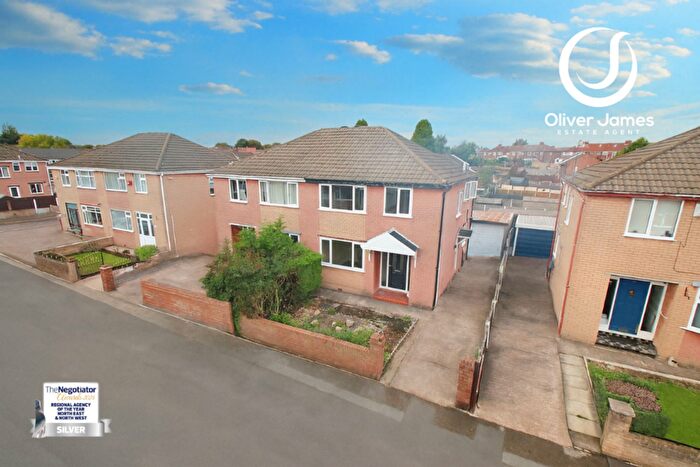 3 Bedroom Semi-Detached House To Rent In Broadway, Irlam, M44