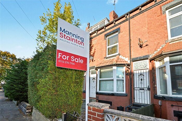 3 Bedroom Terraced House For Sale In Cross Flatts Terrace, Beeston, Leeds, West Yorkshire, LS11