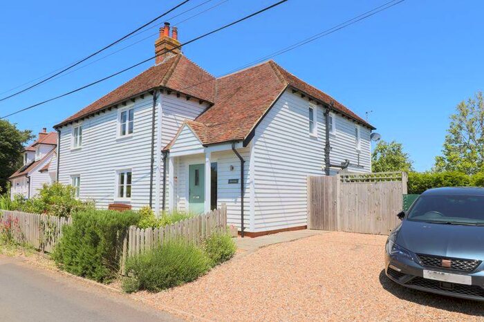 3 Bedroom Semi-Detached House For Sale In Waltham, CT4