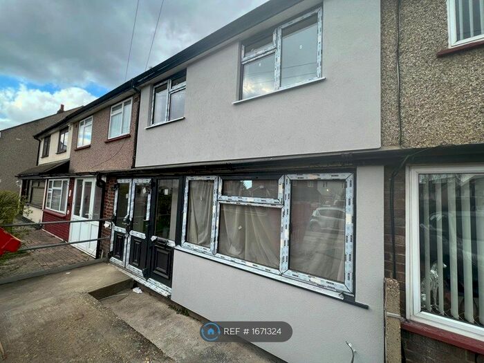 3 Bedroom Terraced House To Rent In Coniston Way, Hornchurch, RM12