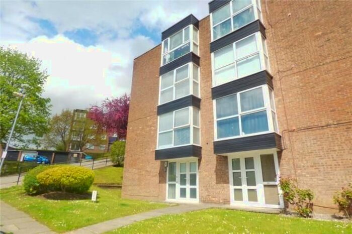 2 Bedroom Flat To Rent In Heywood Court, Middleton, Manchester, M24