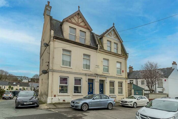 2 Bedroom Flat To Rent In St. Barnabas Terrace, Plymouth, PL1