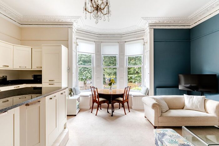 2 Bedroom Flat For Sale In Chertsey Road, Redland, Bristol, BS6