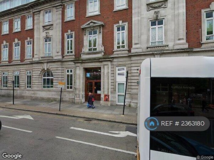 2 Bedroom Flat To Rent In Romford Road, London, E15