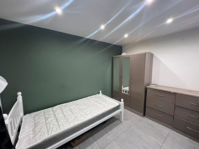 Studio To Rent In Becontree Avenue, Becontree, Dagenham, RM8