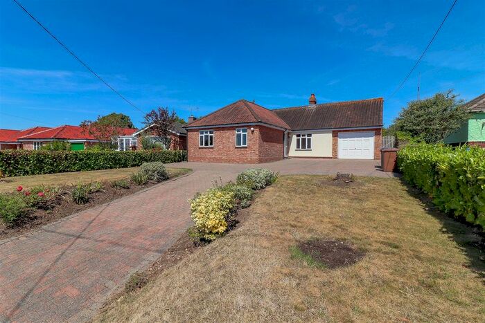3 Bedroom Detached Bungalow To Rent In Boswell Lane, Hadleigh, Ipswich, IP7