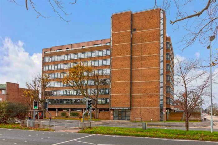1 Bedroom Flat To Rent In Westmoreland House, Strand Parade, Worthing, BN12