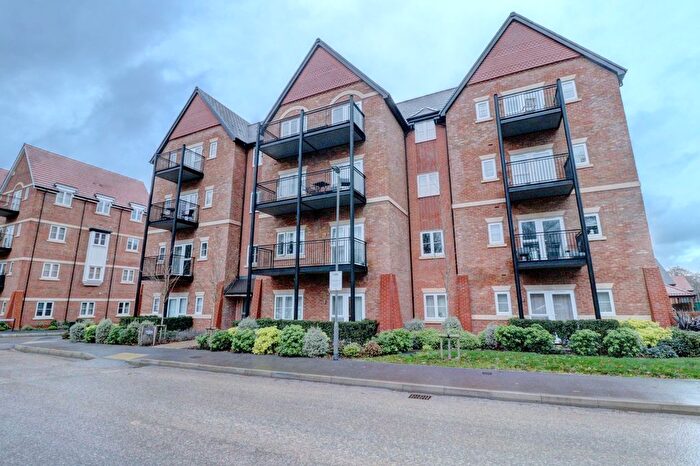 1 Bedroom Flat To Rent In Aspen Road, High Wycombe, Buckinghamshire, HP10