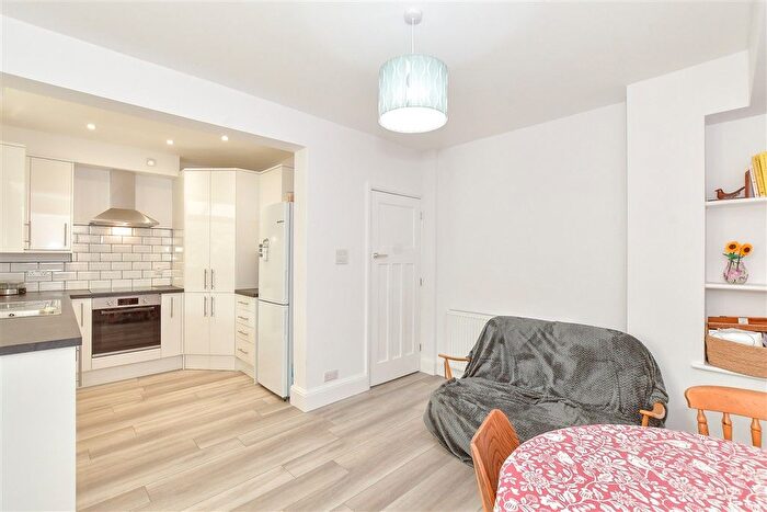 3 Bedroom Terraced House For Sale In Wallisdean Avenue, Portsmouth, Hampshire, PO3