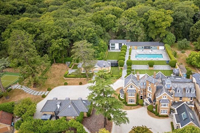 10 Bedroom Detached House For Sale In Theydon Road, Epping, Essex, CM16