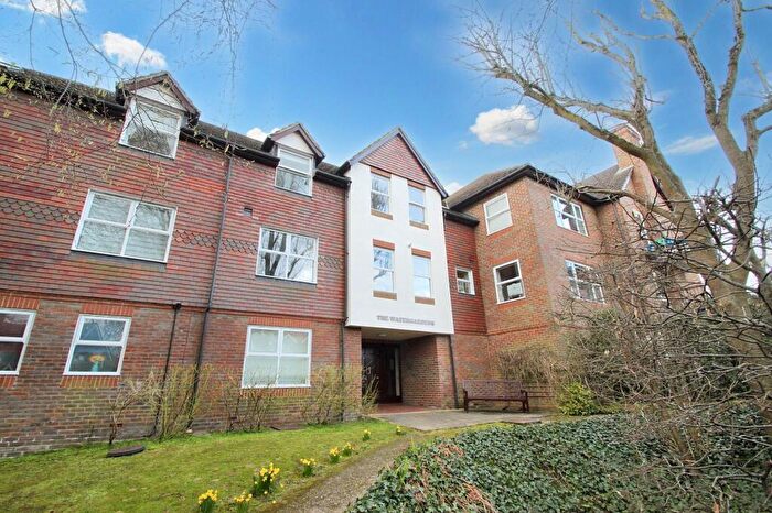 2 Bedroom Flat For Sale In Elrington Road, The Watergardens Elrington Road, IG8