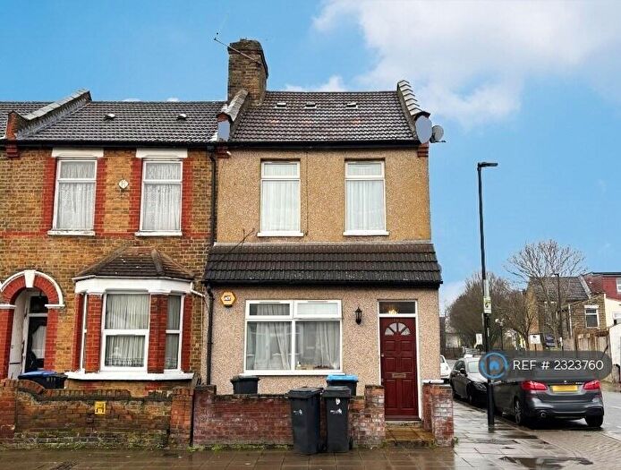 2 Bedroom Flat To Rent In Dysons Road, London, N18