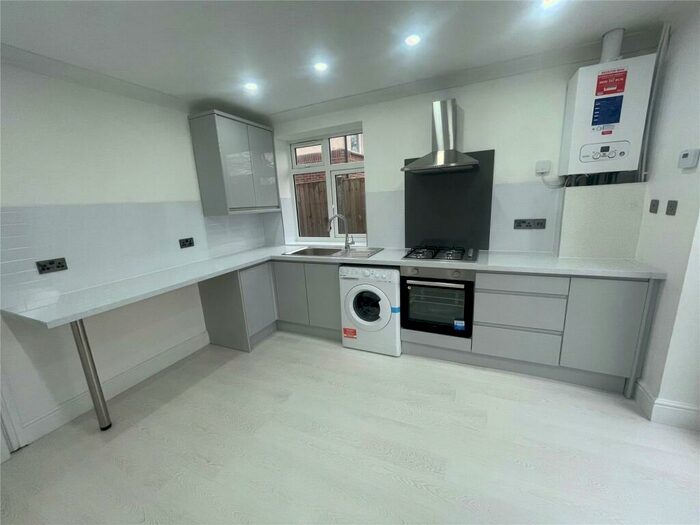 2 Bedroom House To Rent In Depot Road, Horsham, West Sussex, RH13