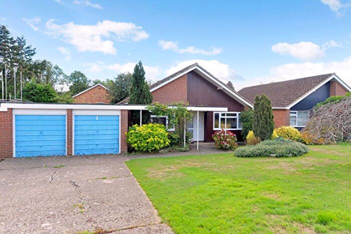 3 Bedroom Property For Sale In Summerlands, Cranleigh, GU6