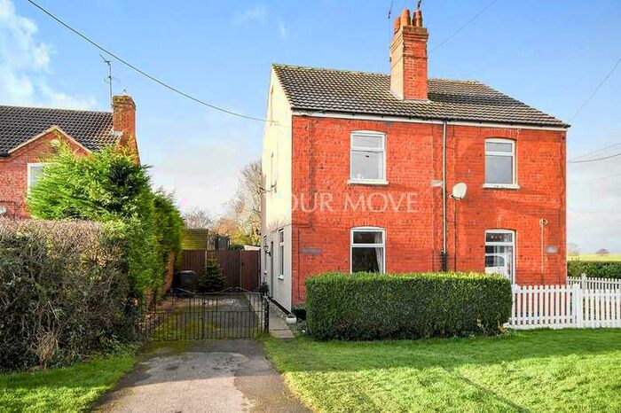 3 Bedroom Semi-Detached House For Sale In 1 Ivy Cottages, Sykes Lane, Saxilby, Lincoln, LN1