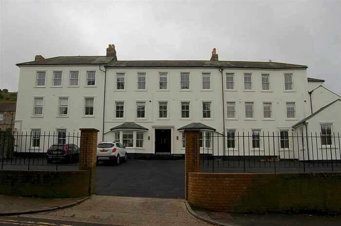 1 Bedroom Flat To Rent In Mount Pleasant, Durham Hill, Dover, CT17