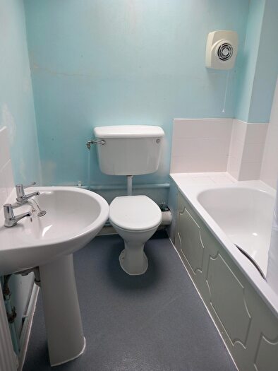 1 Bedroom Flat To Rent In Purbeck Road, Grimsby, Lincolnshire, DN33