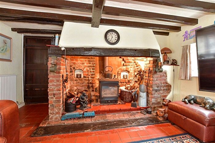 2 Bedroom Detached House For Sale In Chapel Row, Herne Bay, Kent, CT6