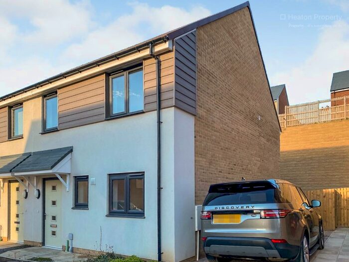 3 Bedroom Semi-Detached House To Rent In Chesterholm Avenue, Newcastle Upon Tyne, NE15