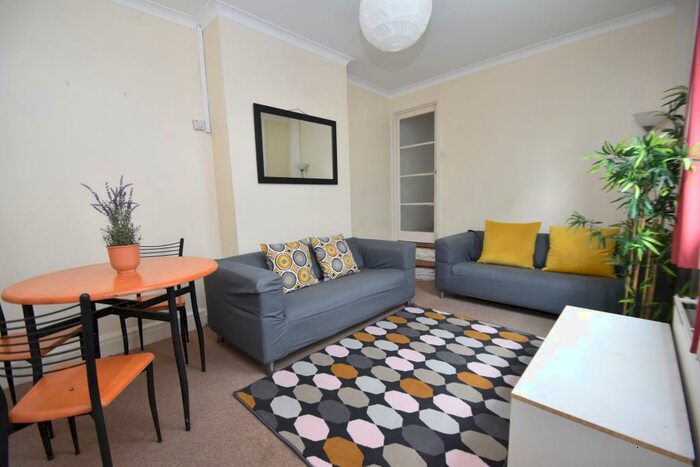 4 Bedroom House To Rent In Summerfield Avenue, Heath, Cardiff, CF14