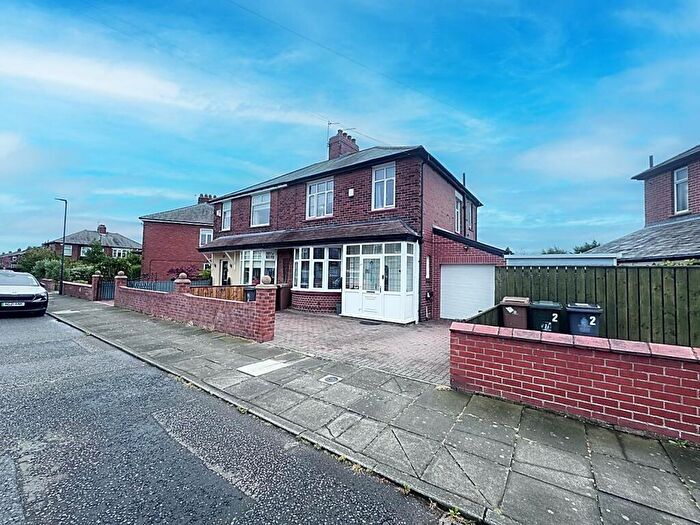 3 Bedroom Semi-Detached House For Sale In Forrest Road, Wallsend, NE28
