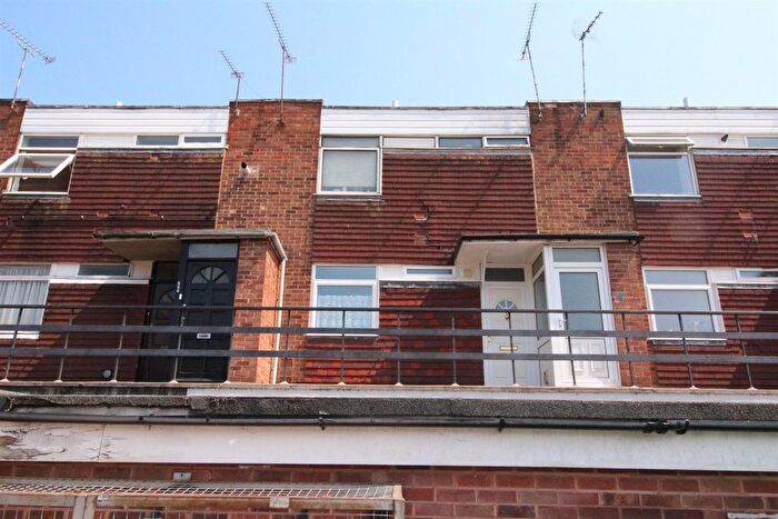 1 Bedroom Flat To Rent In Frobisher Road, Bilton, CV22