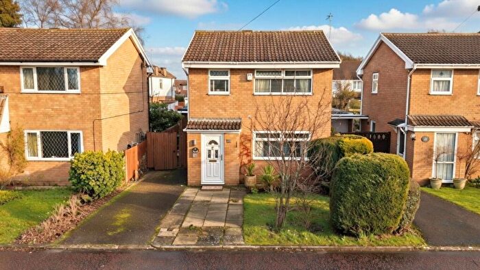 3 Bedroom Detached House For Sale In Gilwell Avenue, Moreton, Wirral, CH46