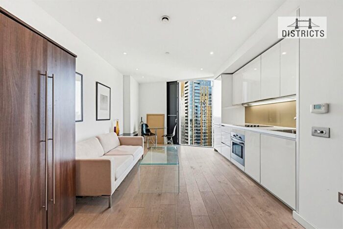 Studio To Rent In Strata Building, Walworth Road, SE1