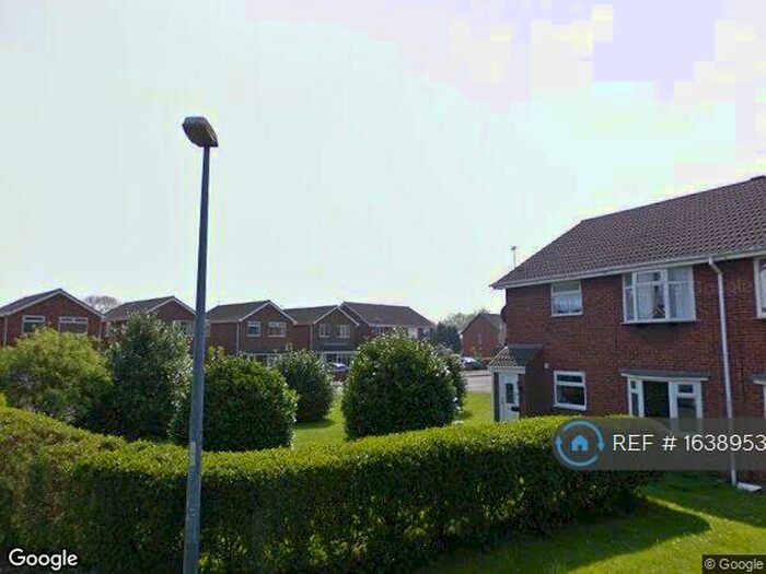 2 Bedroom Maisonette To Rent In Ferndown Drive, Immingham, DN40