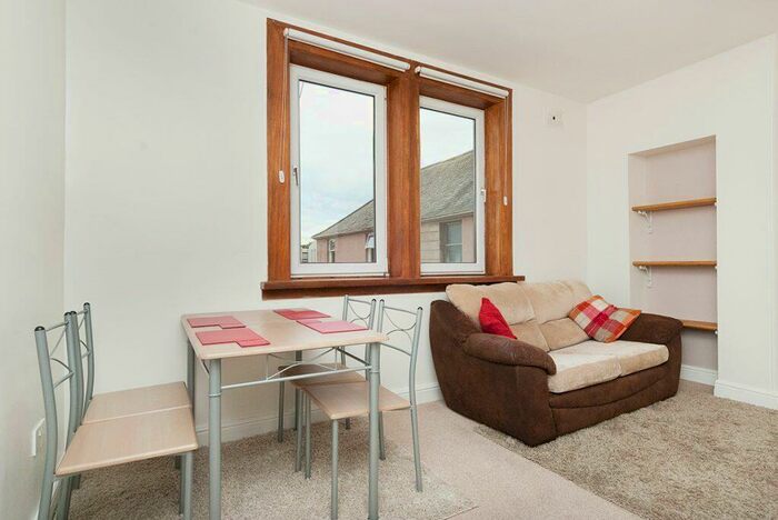 2 Bedroom Flat To Rent In L &#; Kilwinning Terrace, Musselburgh, EH21