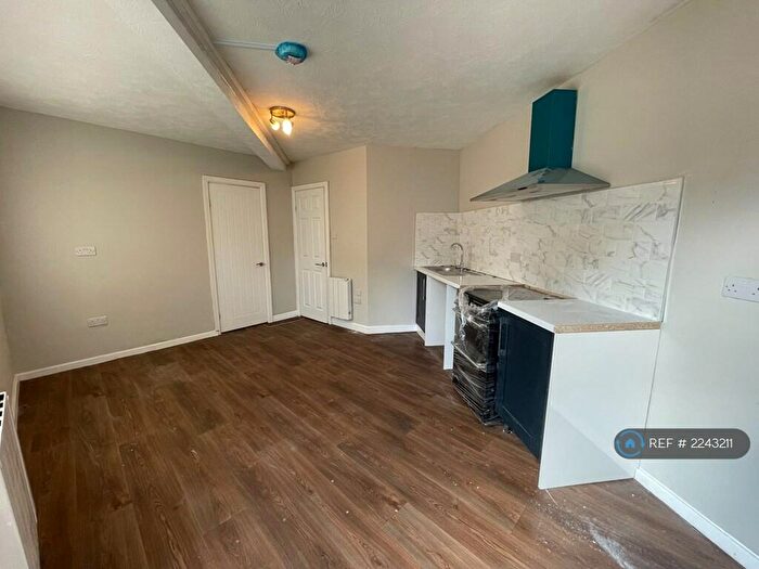 1 Bedroom Flat To Rent In Castleton Road, Wigston, LE18