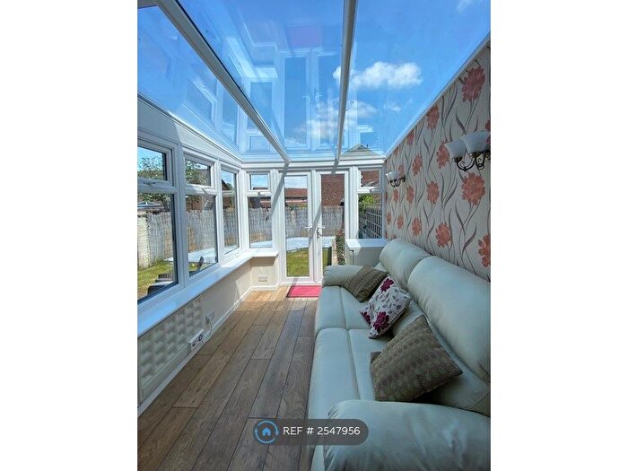 3 Bedroom Semi-Detached House To Rent In Apeldoorn Drive, Wallington, SM6