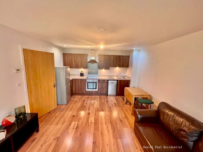 1 Bedroom Flat To Rent In Clayponds Lane, Brentford, TW8