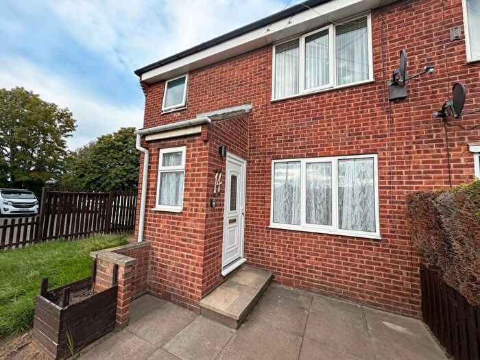 2 Bedroom Flat To Rent In Millais Rise, Flanderwell, S66