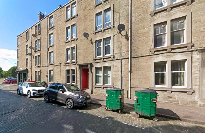 1 Bedroom Flat To Rent In Balmore Street, Stobswell, Dundee, DD4