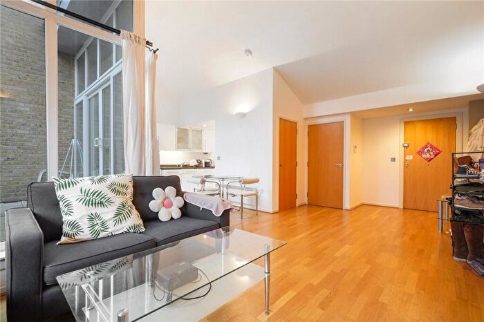 2 Bedroom Duplex For Sale In The Grainstore, Western Gateway, London, E16